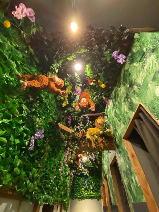 Hotel Jungle Fun Fun Osaka Exteriör bild