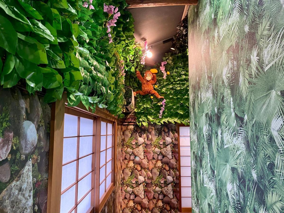 Hotel Jungle Fun Fun Osaka Exteriör bild